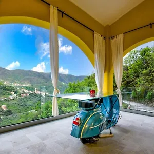 Vespa Apartment